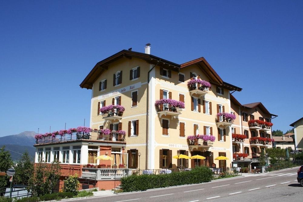 Wellness e Resort Stella Delle Alpi Ronzone Esterno foto