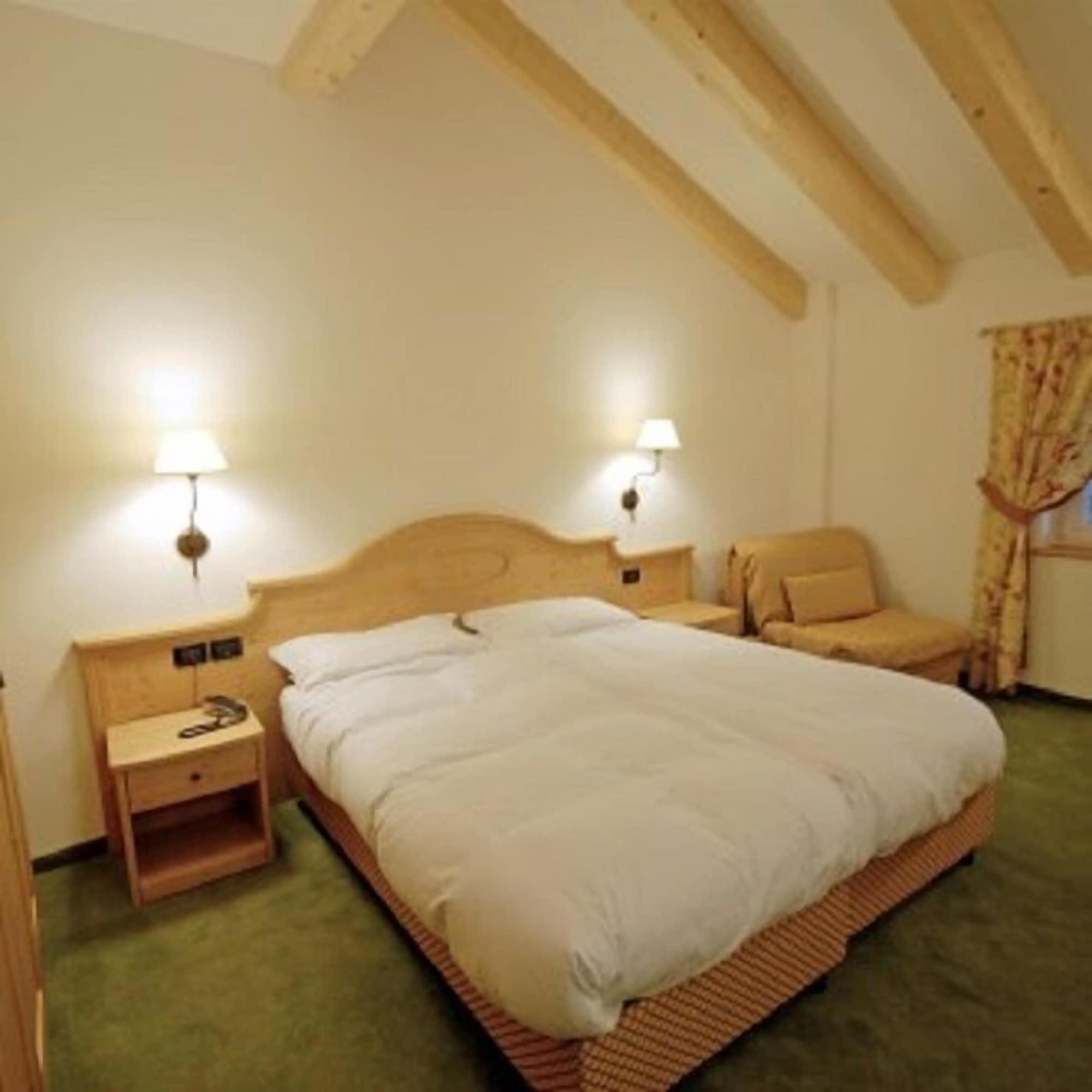 Wellness e Resort Stella Delle Alpi Ronzone Esterno foto