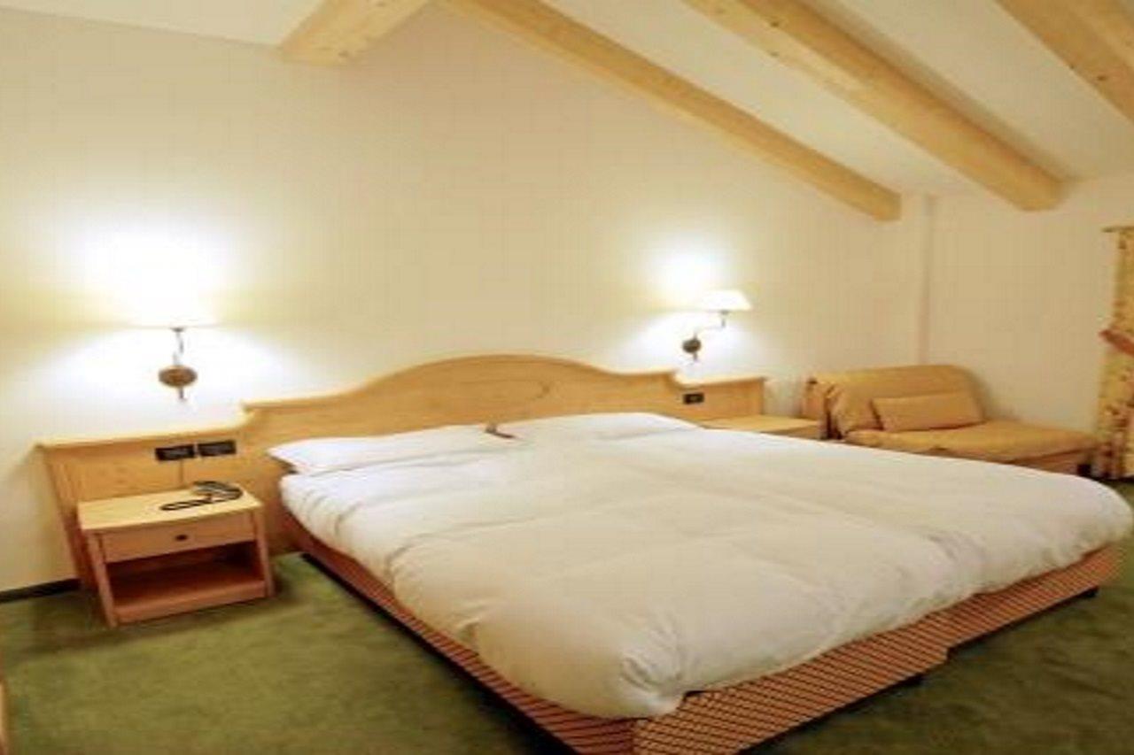 Wellness e Resort Stella Delle Alpi Ronzone Esterno foto